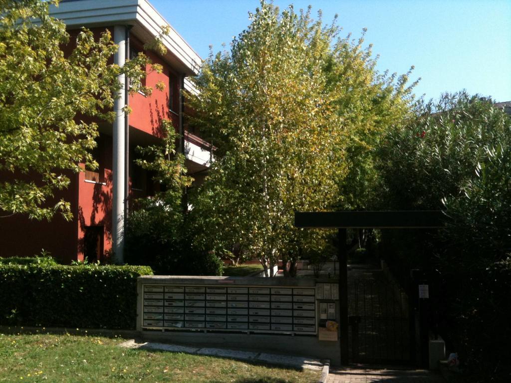 Doctor House Desenzano Apartment Desenzano del Garda Exterior photo