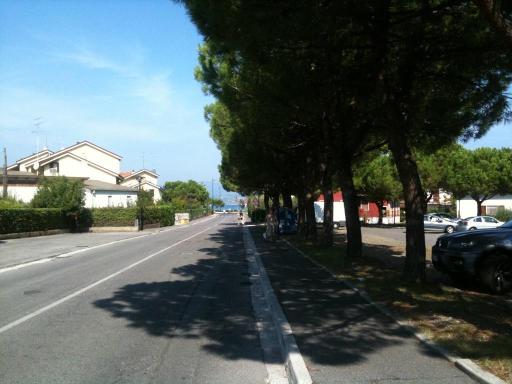 Doctor House Desenzano Apartment Desenzano del Garda Exterior photo